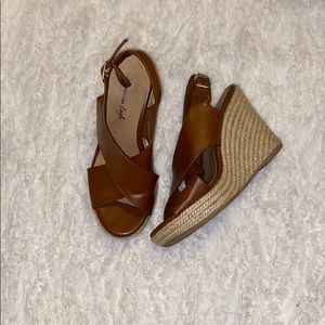 brown wedges